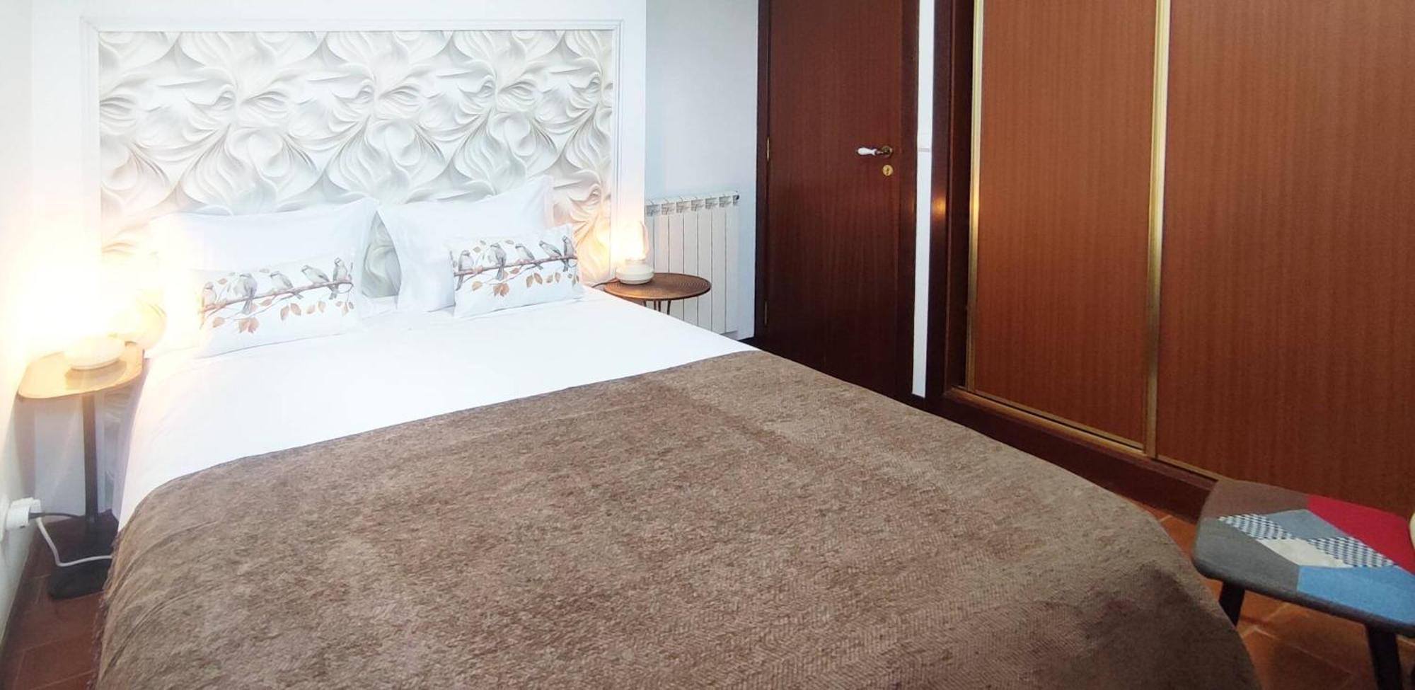 R3 - Guesthouse Travessa Da Arieira Aguda (Leiria) Exteriör bild