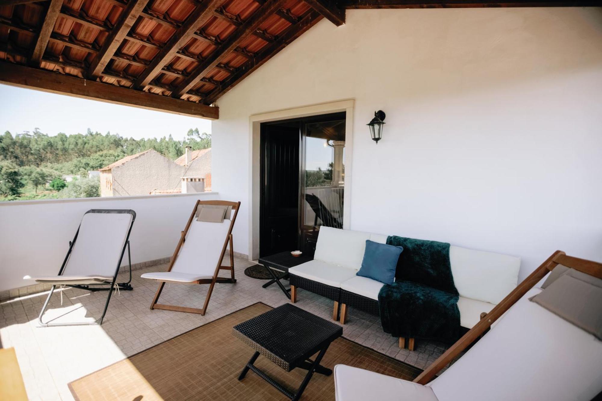 R3 - Guesthouse Travessa Da Arieira Aguda (Leiria) Exteriör bild